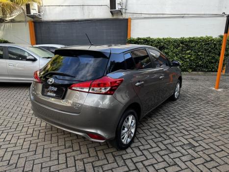 TOYOTA Yaris Hatch 1.3 16V 4P FLEX XL MULTIDRIVE AUTOM�TICO CVT, Foto 5