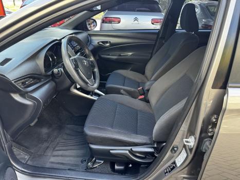 TOYOTA Yaris Hatch 1.3 16V 4P FLEX XL MULTIDRIVE AUTOM�TICO CVT, Foto 7