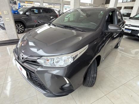 TOYOTA Yaris Hatch 1.5 16V 4P FLEX XL MULTIDRIVE AUTOM�TICO CVT, Foto 3
