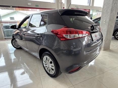TOYOTA Yaris Hatch 1.5 16V 4P FLEX XL MULTIDRIVE AUTOM�TICO CVT, Foto 4