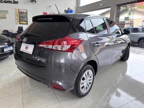 TOYOTA Yaris Hatch 1.5 16V 4P FLEX XL MULTIDRIVE AUTOM�TICO CVT, Foto 6