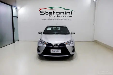 TOYOTA Yaris Hatch 1.5 16V 4P FLEX XL MULTIDRIVE AUTOM�TICO CVT, Foto 2
