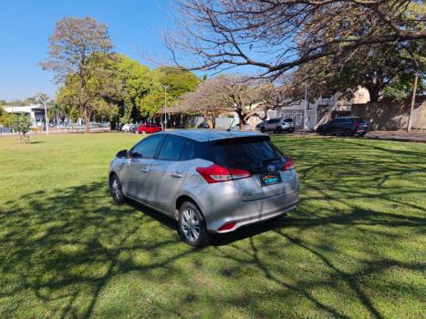 TOYOTA Yaris Hatch 1.3 16V 4P FLEX XL PLUS TECH MULTIDRIVE AUTOM�TICO CVT, Foto 7