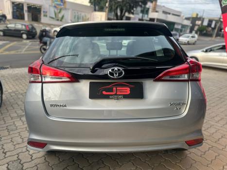TOYOTA Yaris Hatch 1.3 16V 4P FLEX XL PLUS TECH MULTIDRIVE AUTOM�TICO CVT, Foto 4