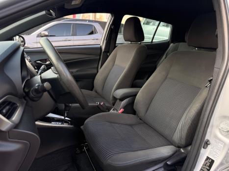 TOYOTA Yaris Hatch 1.3 16V 4P FLEX XL MULTIDRIVE AUTOMÁTICO CVT, Foto 9