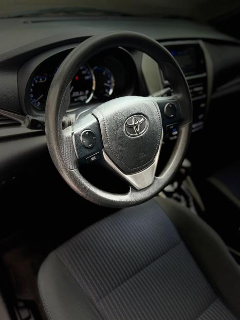 TOYOTA Yaris Hatch 1.5 16V 4P FLEX XL MULTIDRIVE AUTOMÁTICO CVT, Foto 2