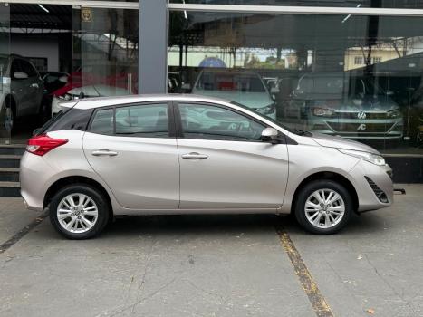 TOYOTA Yaris Hatch 1.3 16V 4P FLEX XL PLUS TECH MULTIDRIVE AUTOMÁTICO CVT, Foto 6