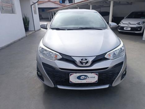 TOYOTA Yaris Hatch 1.3 16V 4P FLEX XL PLUS TECH MULTIDRIVE AUTOMÁTICO CVT, Foto 3
