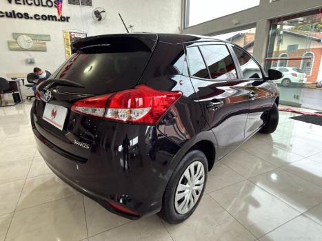 TOYOTA Yaris Hatch 1.3 16V 4P FLEX XL MULTIDRIVE AUTOMÁTICO CVT, Foto 5