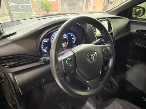 TOYOTA Yaris Hatch 1.3 16V 4P FLEX XL MULTIDRIVE AUTOMÁTICO CVT, Foto 9