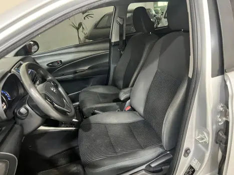 TOYOTA Yaris Sedan 1.5 16V 4P FLEX PLUS MULTIDRIVE AUTOMÁTICO CVT, Foto 5 TOYOTA Yaris Sedan 1.5 16V 4P FLEX PLUS MULTIDRIVE AUTOMÁTICO CVT, Foto 5