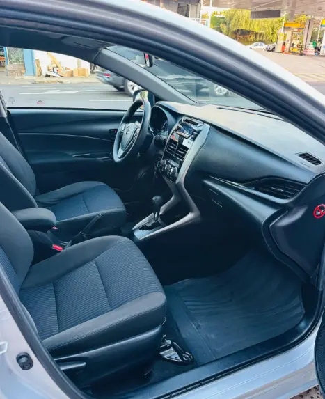 TOYOTA Yaris Sedan 1.5 16V 4P FLEX XL LIVE MULTIDRIVE AUTOMTICO CVT, Foto 7