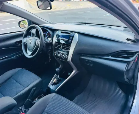 TOYOTA Yaris Sedan 1.5 16V 4P FLEX XL LIVE MULTIDRIVE AUTOMTICO CVT, Foto 13
