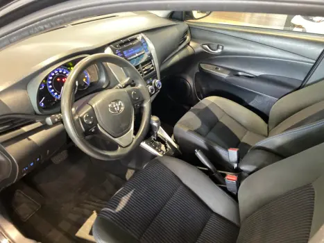 TOYOTA Yaris Sedan 1.5 16V 4P FLEX XL MULTIDRIVE AUTOM�TICO CVT, Foto 4