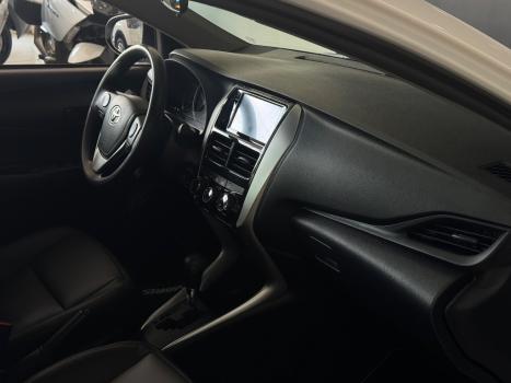 TOYOTA Yaris Sedan 1.5 16V 4P FLEX XL, Foto 6