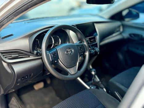 TOYOTA Yaris Sedan 1.5 16V 4P FLEX XL MULTIDRIVE AUTOM�TICO CVT, Foto 6