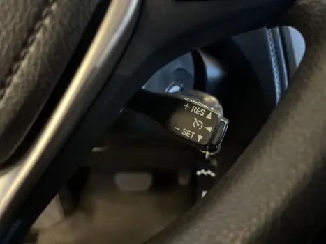 TOYOTA Yaris Sedan 1.5 16V 4P FLEX XL MULTIDRIVE AUTOM�TICO CVT, Foto 11