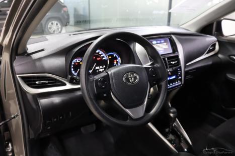 TOYOTA Yaris Sedan 1.5 16V 4P FLEX XL, Foto 4