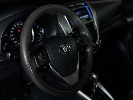 TOYOTA Yaris Sedan 1.5 16V 4P FLEX XL MULTIDRIVE AUTOM�TICO CVT, Foto 5