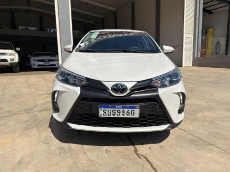 TOYOTA Yaris Sedan 1.5 16V 4P FLEX XS CONNECT MULTIDRIVE AUTOM�TICO CVT, Foto 2