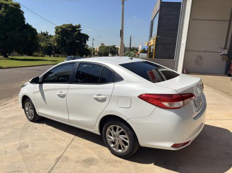 TOYOTA Yaris Sedan 1.5 16V 4P FLEX XS CONNECT MULTIDRIVE AUTOM�TICO CVT, Foto 4