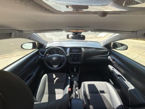TOYOTA Yaris Sedan 1.5 16V 4P FLEX XS CONNECT MULTIDRIVE AUTOM�TICO CVT, Foto 10
