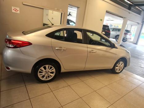 TOYOTA Yaris Sedan 1.5 16V 4P FLEX XL MULTIDRIVE AUTOM�TICO CVT, Foto 3