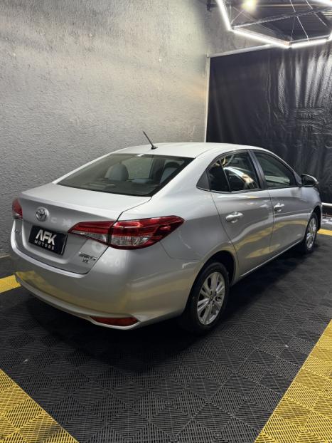 TOYOTA Yaris Sedan 1.5 16V 4P FLEX XL MULTIDRIVE AUTOM�TICO CVT, Foto 4