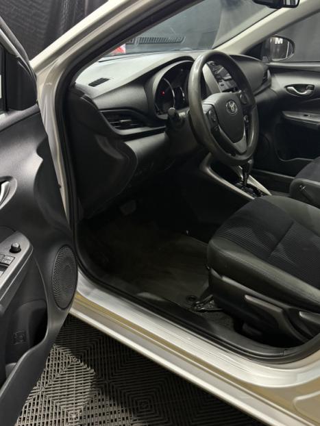 TOYOTA Yaris Sedan 1.5 16V 4P FLEX XL MULTIDRIVE AUTOM�TICO CVT, Foto 8