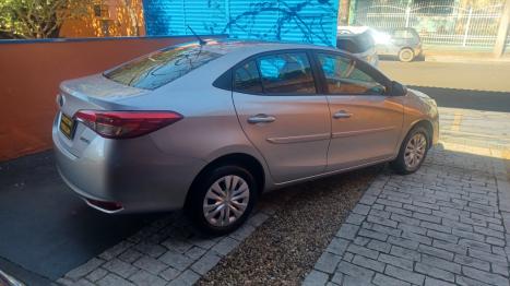 TOYOTA Yaris Sedan 1.5 16V 4P FLEX XL LIVE MULTIDRIVE AUTOMÁTICO CVT, Foto 3