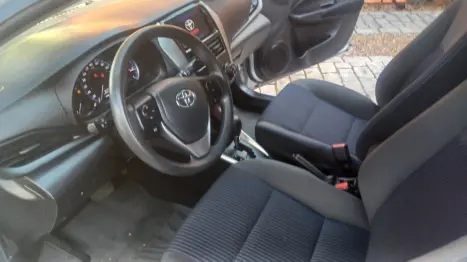 TOYOTA Yaris Sedan 1.5 16V 4P FLEX XL LIVE MULTIDRIVE AUTOMÁTICO CVT, Foto 5