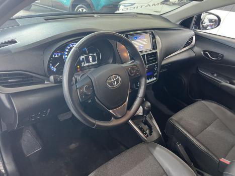 TOYOTA Yaris Sedan 1.5 16V 4P FLEX XS MULTIDRIVE AUTOM�TICO CVT, Foto 10