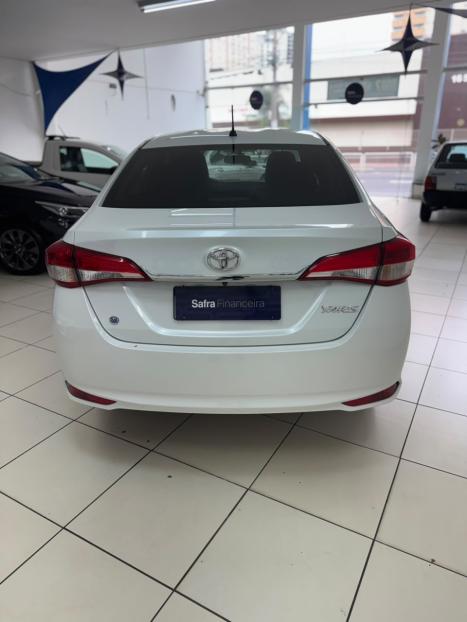 TOYOTA Yaris Sedan 1.5 16V 4P FLEX XL LIVE MULTIDRIVE AUTOM�TICO CVT, Foto 4