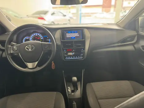 TOYOTA Yaris Sedan 1.5 16V 4P FLEX XL LIVE MULTIDRIVE AUTOM�TICO CVT, Foto 12