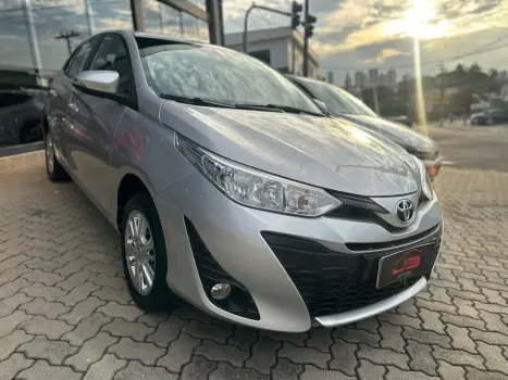 TOYOTA Yaris Sedan 1.3 16V 4P FLEX XL PLUS TECH MULTIDRIVE AUTOMÁTICO CVT, Foto 3