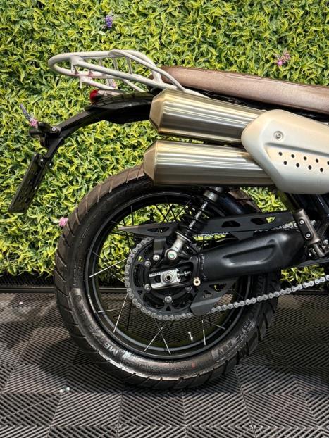 TRIUMPH Scrambler 1200 XE, Foto 3