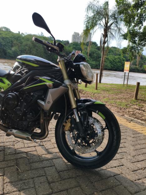 TRIUMPH Street Triple 675 R, Foto 3