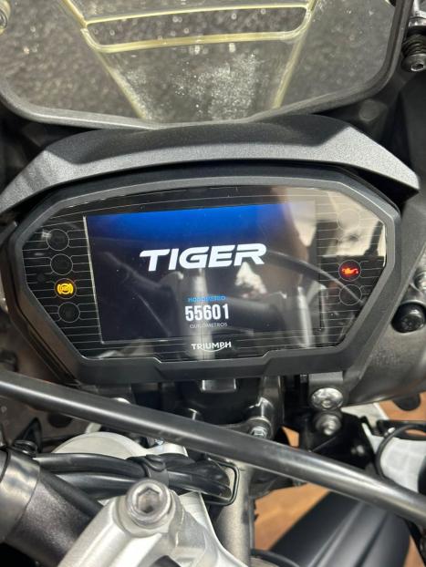 TRIUMPH Tiger 800 XCA, Foto 7