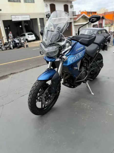 TRIUMPH Tiger 800 XRT, Foto 1