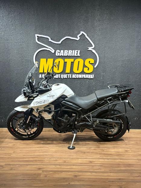 TRIUMPH Tiger 800 XRX, Foto 2