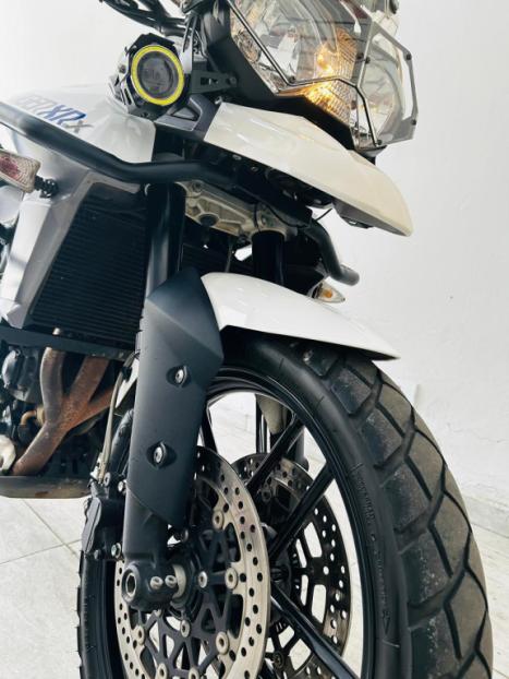 TRIUMPH Tiger 800 XRX, Foto 2