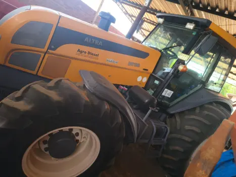 VALTRA 1880 , Foto 3