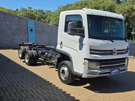 VOLKSWAGEN 13-180 DELIVERY 6X2, Foto 2
