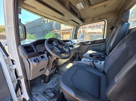 VOLKSWAGEN 13-180 DELIVERY 6X2, Foto 7