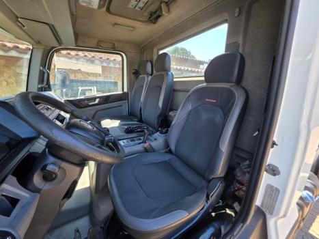 VOLKSWAGEN 13-180 DELIVERY 6X2, Foto 8