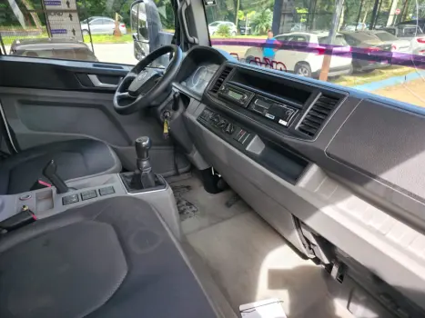 VOLKSWAGEN 13-180 DELIVERY 6X2, Foto 7