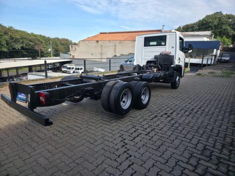 VOLKSWAGEN 13-180 DELIVERY 6X2, Foto 4