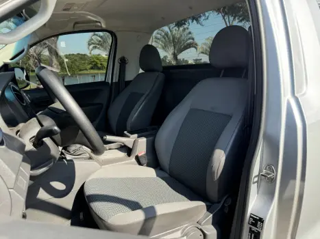 VOLKSWAGEN Amarok 2.0 16V 4X4 CABINE SIMPLES TURBO INTERCOOLER, Foto 5 VOLKSWAGEN Amarok 2.0 16V 4X4 CABINE SIMPLES TURBO INTERCOOLER, Foto 5