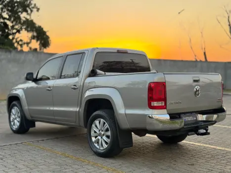 VOLKSWAGEN Amarok 2.0 16V 4X4 CABINE DUPLA  HIGHLINE TURBO INTERCOOLER, Foto 2