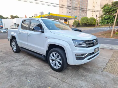 VOLKSWAGEN Amarok 3.0 V6 CABINE DUPLA HIGHLINE 4X4 TURBO INTERCOOLER AUTOMÁTICO, Foto 3 VOLKSWAGEN Amarok 3.0 V6 CABINE DUPLA HIGHLINE 4X4 TURBO INTERCOOLER AUTOMÁTICO, Foto 3